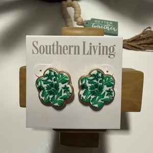Southern Living Gold and Cream Stud Earrings